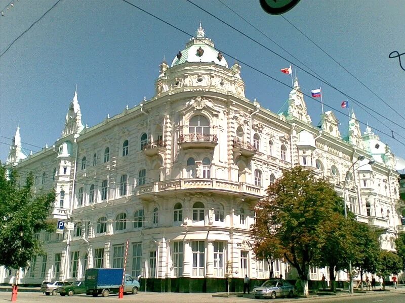 Работа большая садовая. Работа большая садовая. Улица садовая ростов на дону. Здание городской думы ростов. Здание думы ростов на дону.
