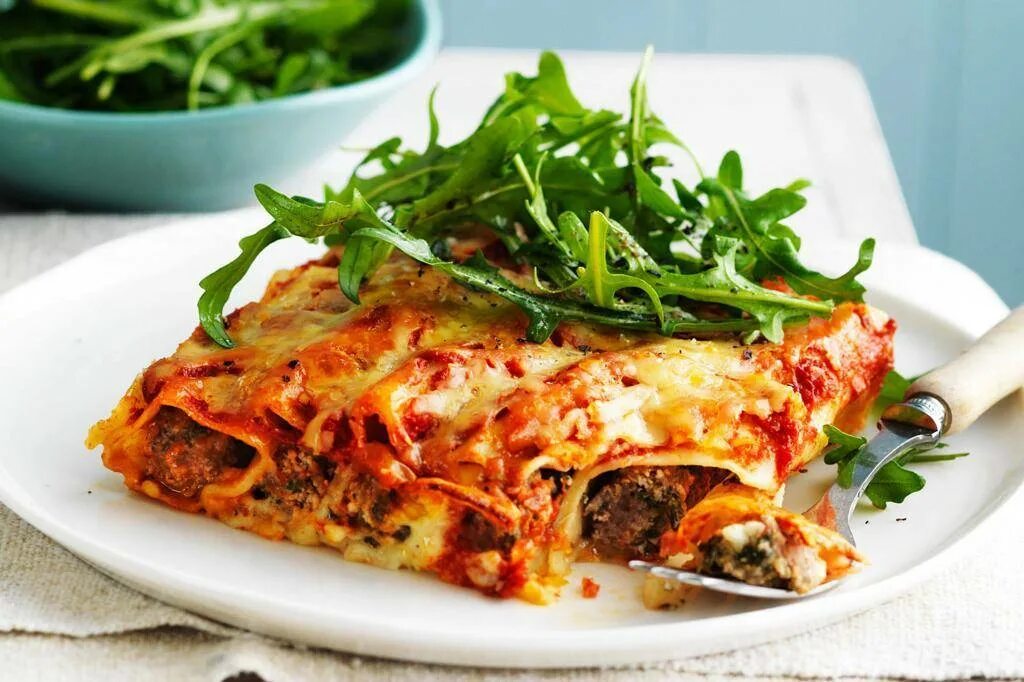 Каннеллони. Каннеллони (Cannelloni). Лазанья каннеллони. Каннеллони с фаршем бешамель.