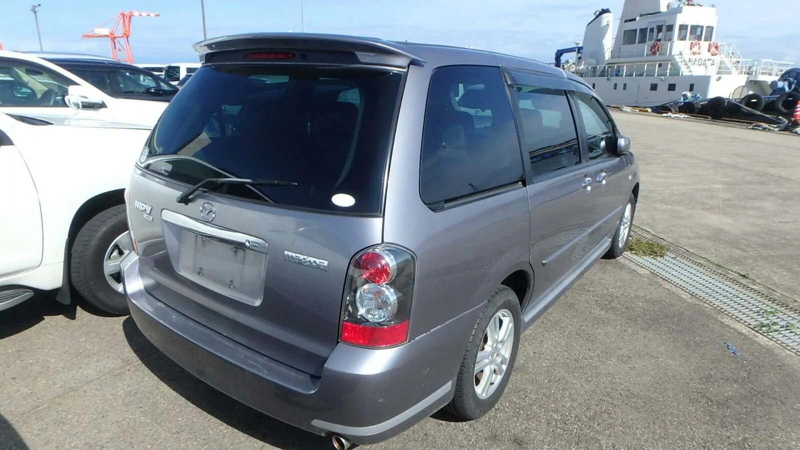 Мазда мпв купить б у. Mazda MPV 2. Mazda MPV 2008. Mazda MPV задний расширитель. Мазда МПВ универсал 2001.