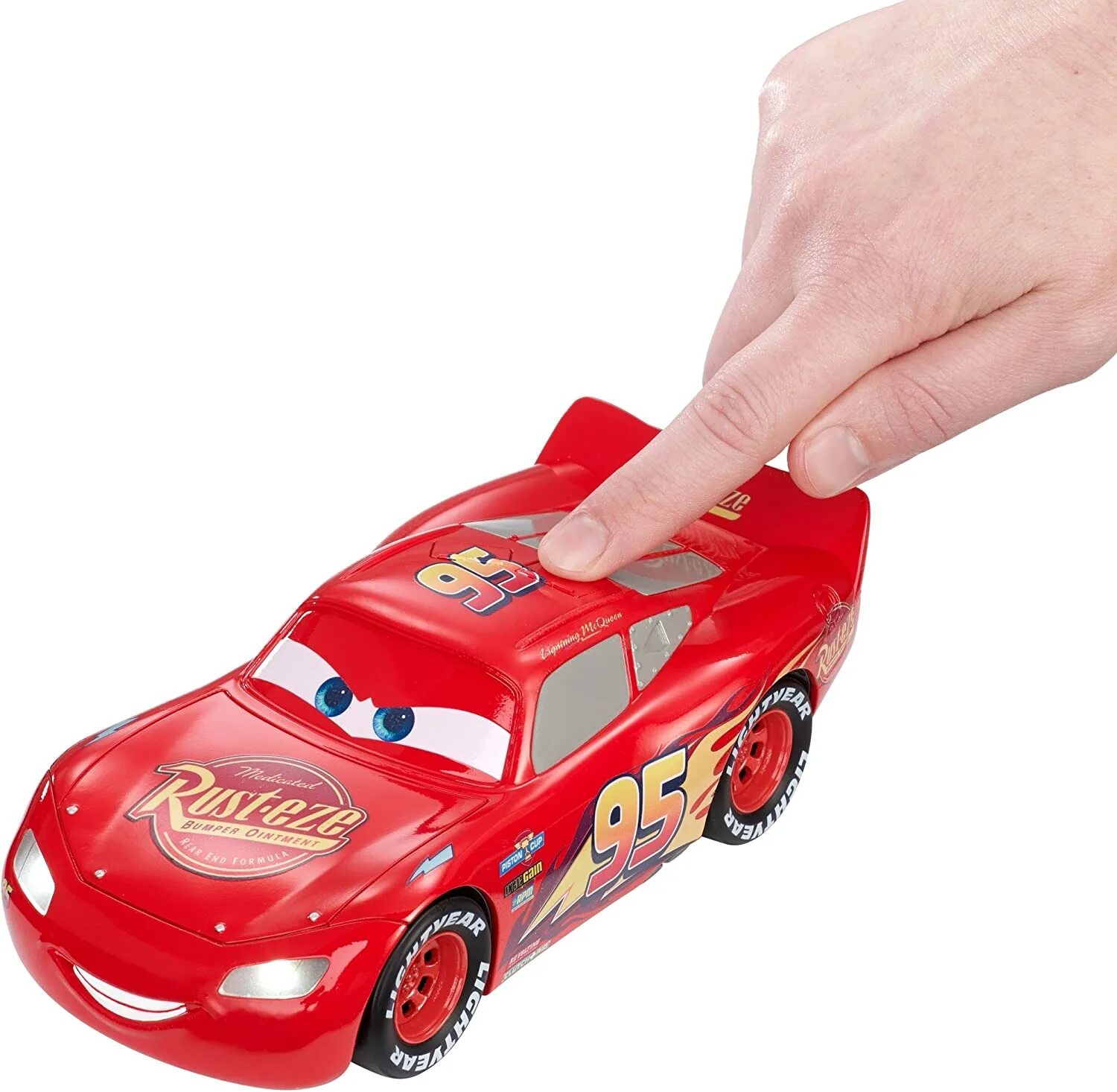 Cars 3 lightning mcqueen sphero. Говорящий маквин. Говорящий маквин. Маккуин машинка. Маквин тачки 3.