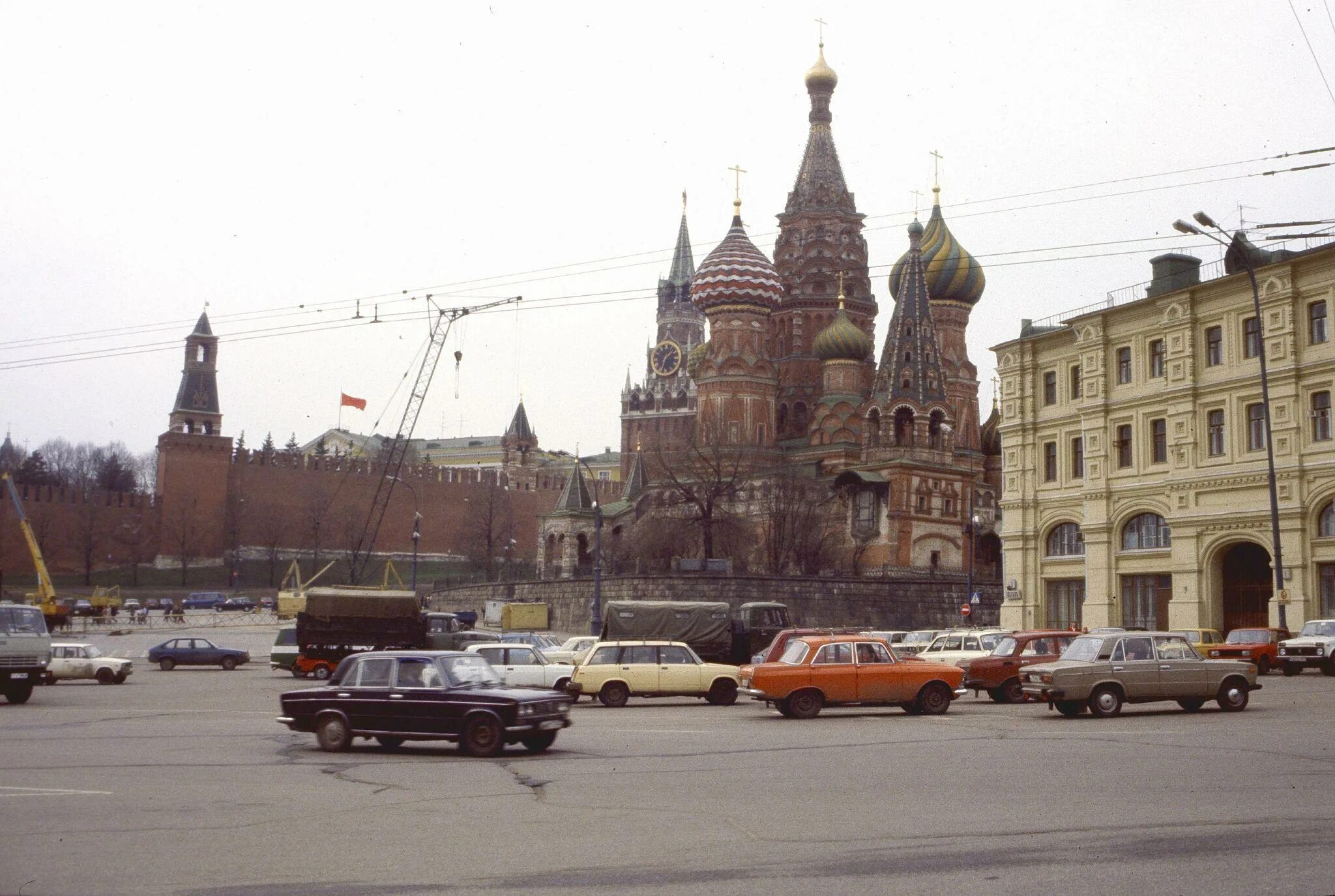 Москва 1991. Ссср москва 1991. кремль москва 90-е. москва 1991 год. ссср москва 2000.