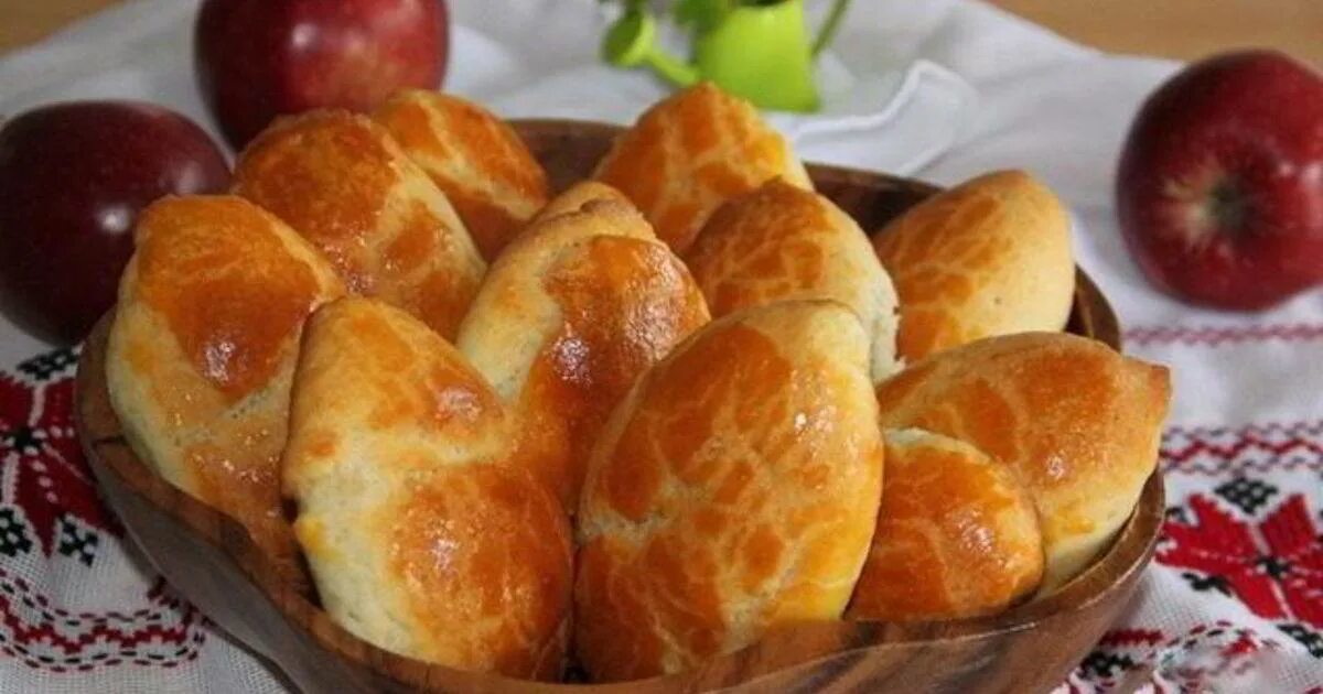 Быстрые пирожки с яблоками