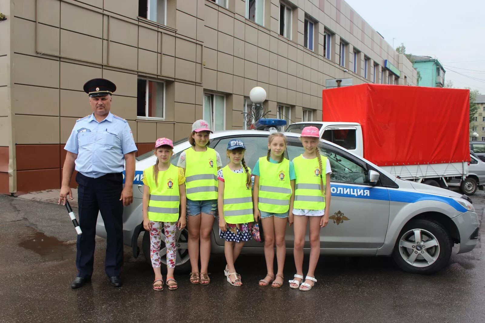 Кауров осинники гаи. Город вежливых водителей. Начальник гаи осинники. Водитель осинники. Водитель осинники.