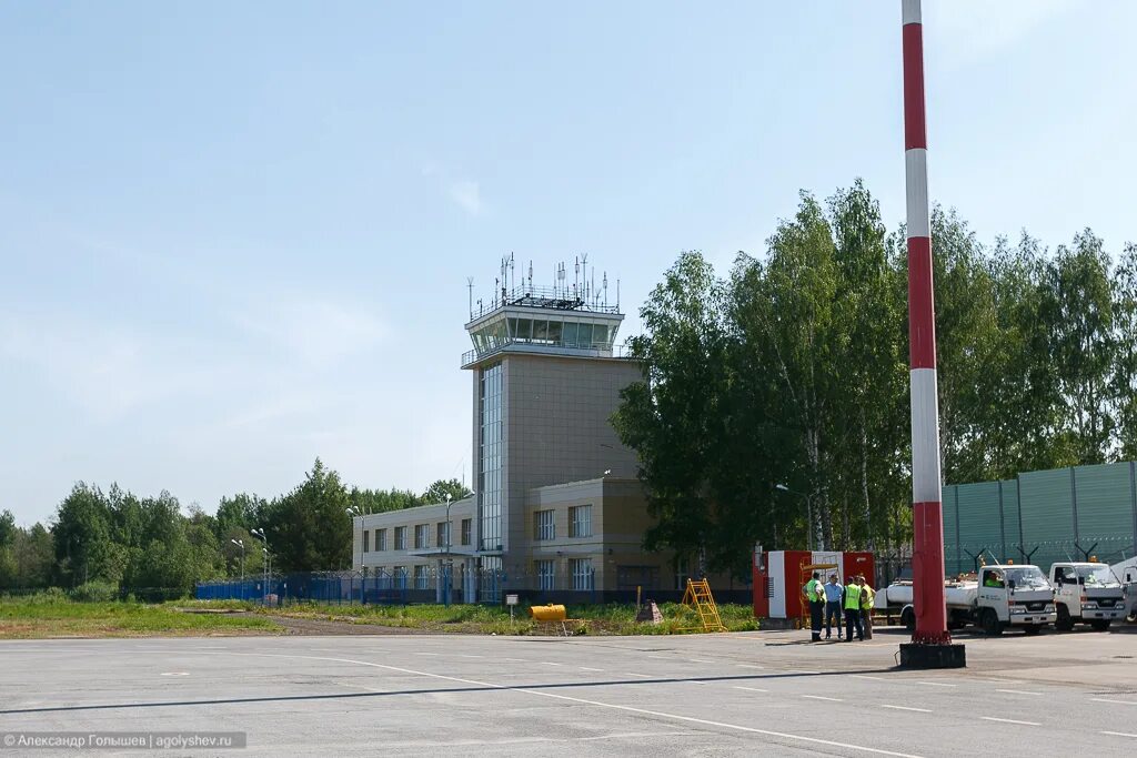 Аэропорт Победилово Киров. Победилово Киров внутри. Аэропорт Победилово зимой. Самолеты в Победилово.