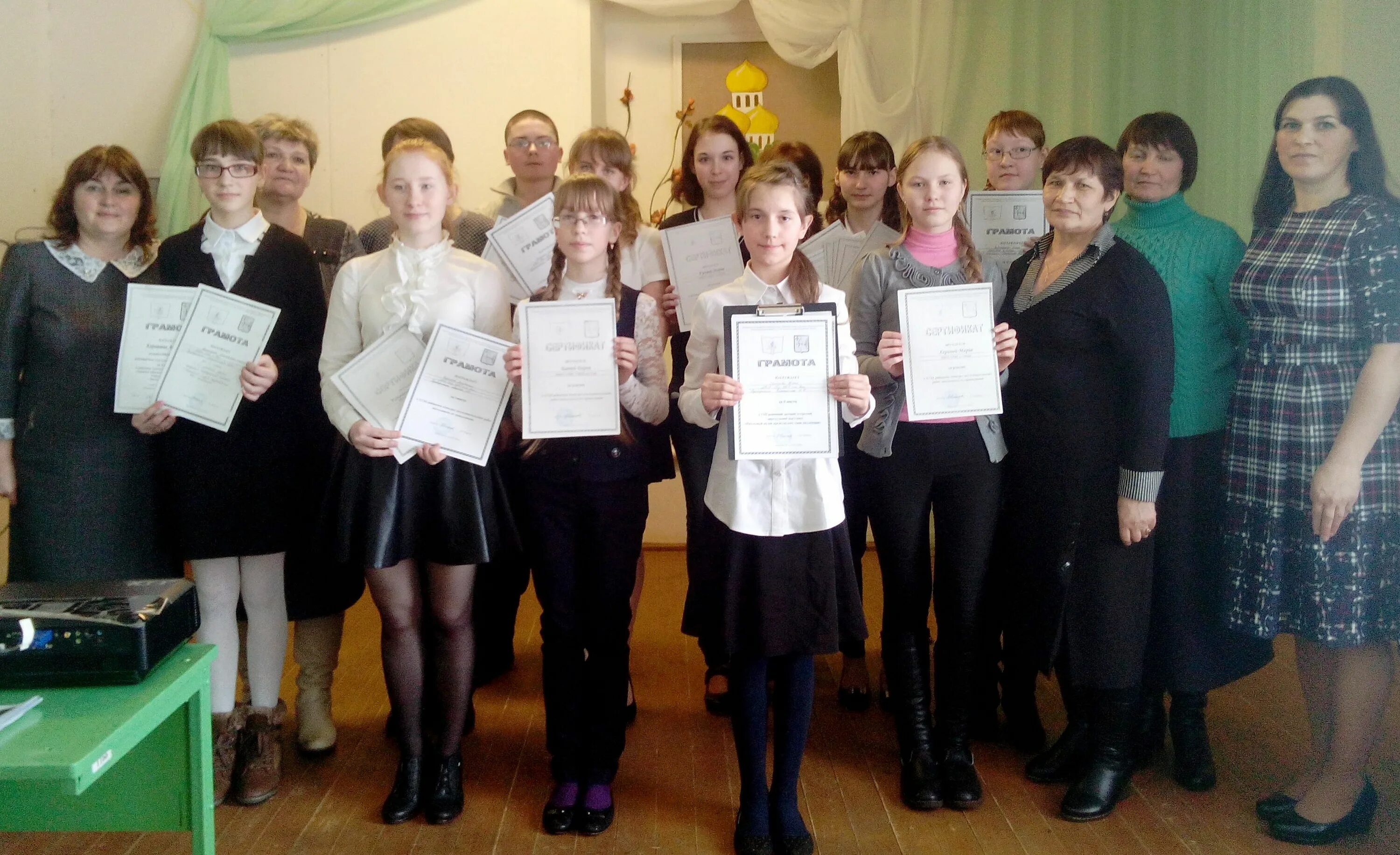 Гбоу сош 1 оц пгт стройкерамика. Подгорный красноярский край. Поселок алексеевка кинельского района. Администрация оричи. Унинская средняя школа.