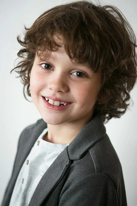 7 лет мальчику. Стрижка для мальчика 7 лет. Мальчика 7 лет 1. Мальчика 7 лет 1. Европейская внешность мальчиков.
