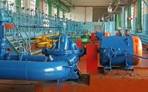 Фото насосных станций нефтебаз. Насосная внешней перекачки нефти. Насосный блок бкнс. Нефтебаза насосная. Бкнс нефть.