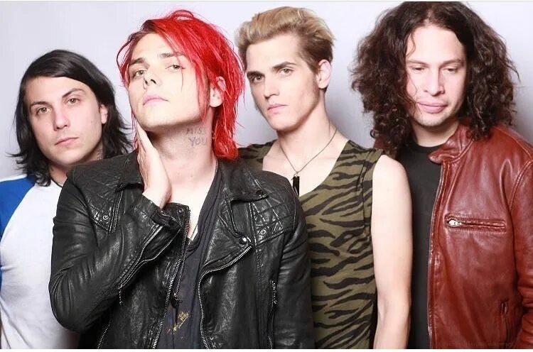 My Chemical Romance. MCR группа. Группа май Кемикал романс. My Chemical Romance участники группы. Участники группы сети