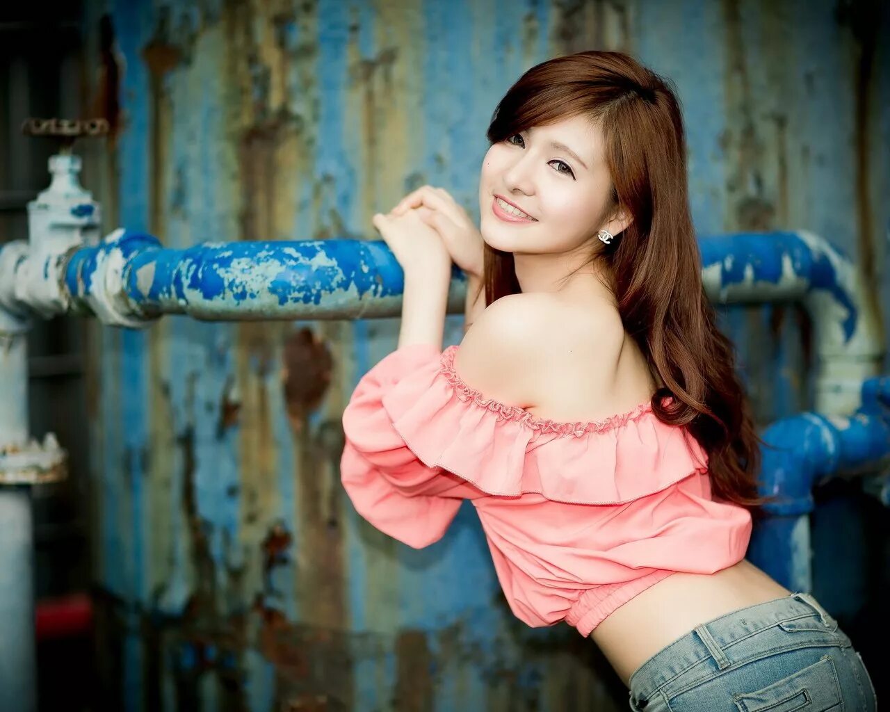 Original video asia. Original video asia. A4u lita cheng 18. Красивые азиатки. Азиатка сидит.