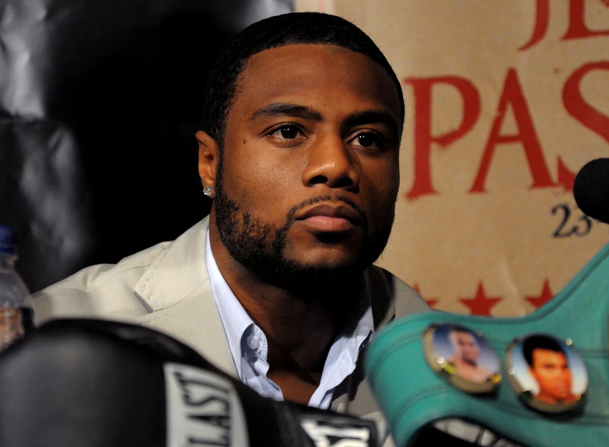 Jean Pascal боксер. Баду Джек. Jean pascal