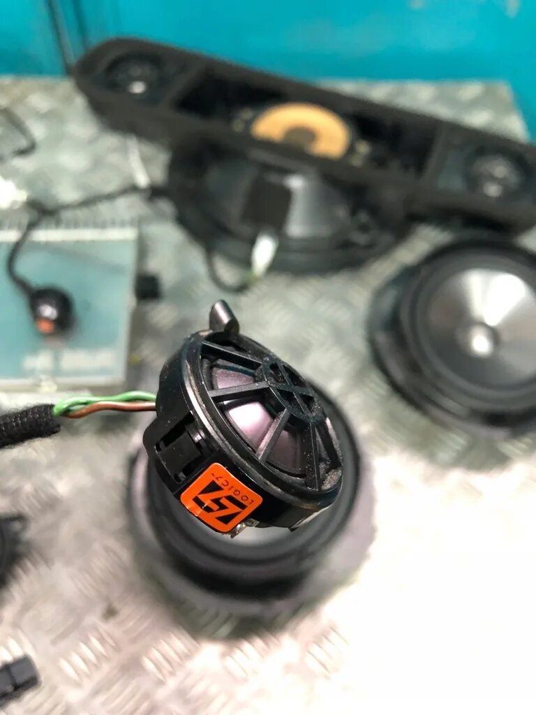 Harman kardon logic. Harman kardon logic 7. harman kardon logic 7 mercedes. комплект акустики harman mercedes w211 harmankardon. w211 logic7.