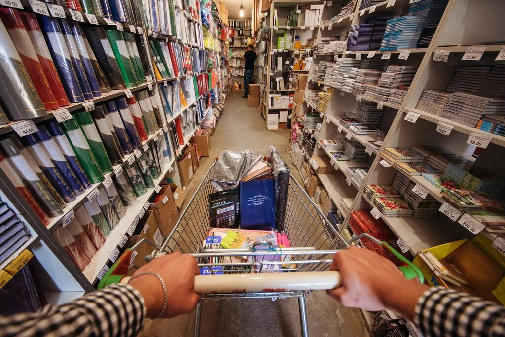 Качанов канцтовары. Органайзер для канцелярии fantastic office desk tidy organaizer. Ашан канцтовары. Выкладка канцтоваров. Качанов канцтовары.