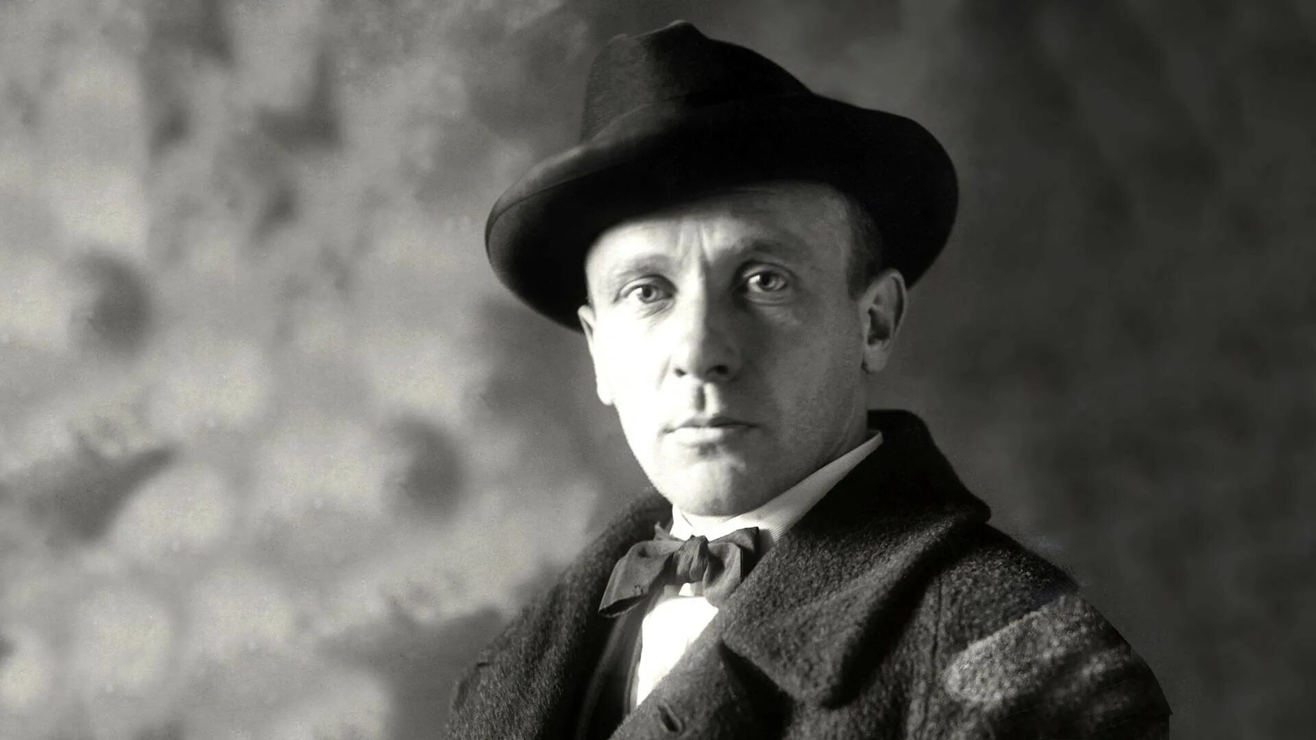 M bulgakov ru. Булгаков 1919.