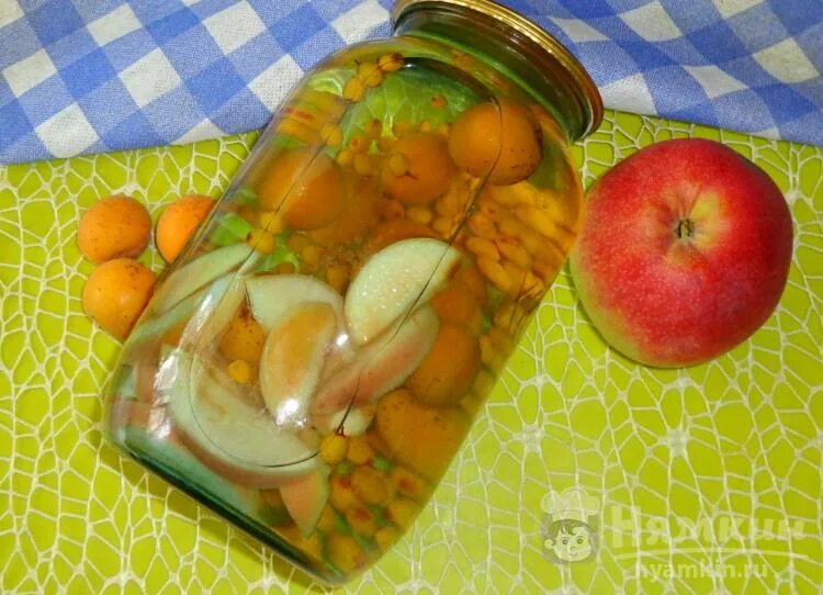 Компот на зиму из яблок и апельсинов. Компот из облепихи и яблок. облепиха апельсин компот. компот яблоки с апельсинами на зиму. компот из кабачков и облепихи.