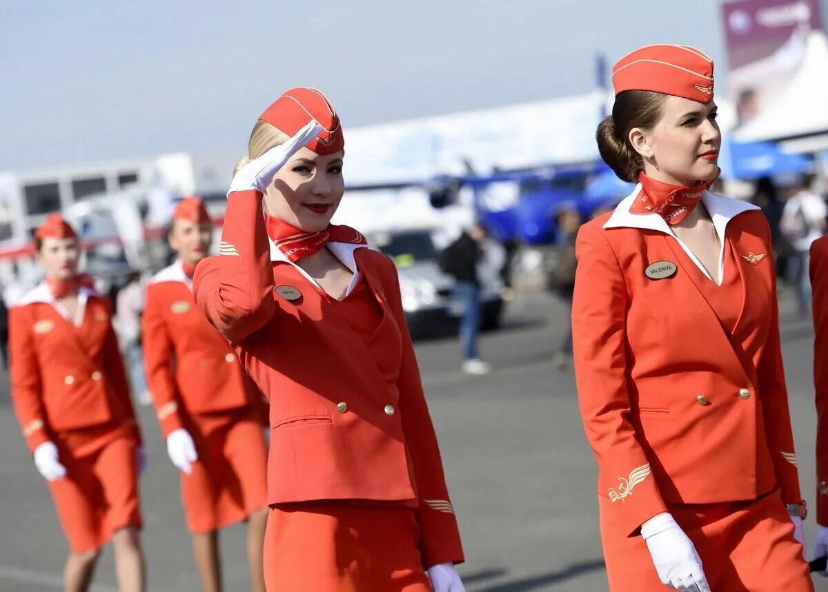 Аэрофлот Cabin Crew. Роял Флайт стюардессы. Роял Флайт бортпроводники.