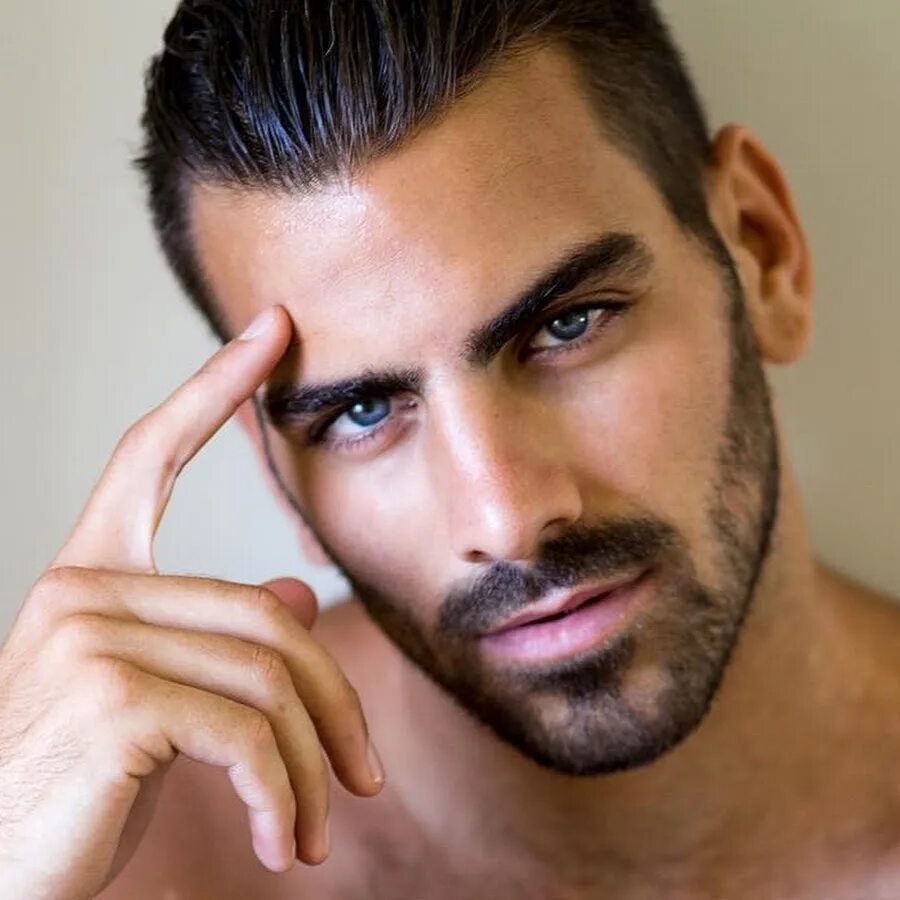 Nyle Dimarco. Найл Димарко топ-модель. Топ модель по американски Найл Димарко. Модель мужчина Димарко Найл.