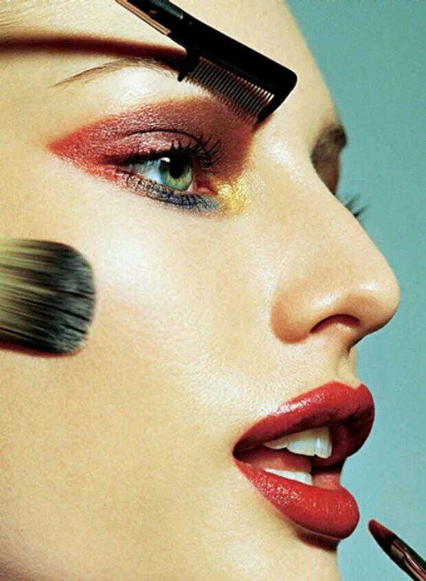 День макияжа дата международный. Макияж процесс. Макияж у визажистов названия. Макияж в теплых тонах. Рисунки на тему визажист.