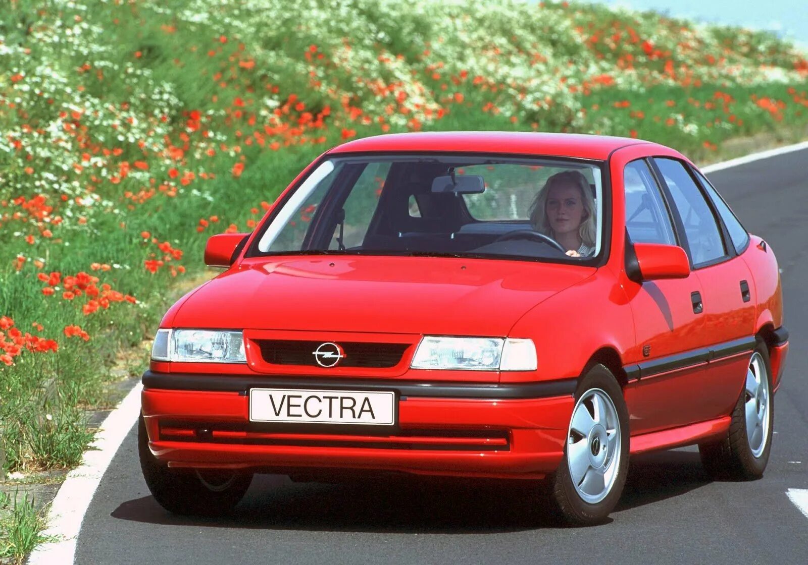 Opel Vectra 1992. Опель Вектра 1992. Opel Vectra 1995 хэтчбек. Опель Вектра хэтчбек 1995. Opel 1992