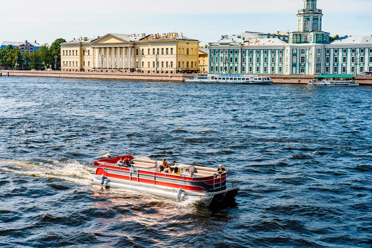 Экскурсия санкт петербург 3 дня. Речные прогулки в санкт-петербурге 2025. причал спуск со львами адмиралтейская наб 2. экскурсии по санкт-петербургу 2025. причал спуск со львами адмиралтейская набережная.