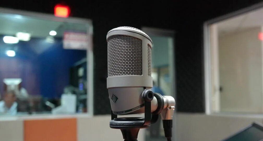 Микрофон. Удочка для звука. Эмбиент логотип. Таймкод генератор. Timecode ambient.