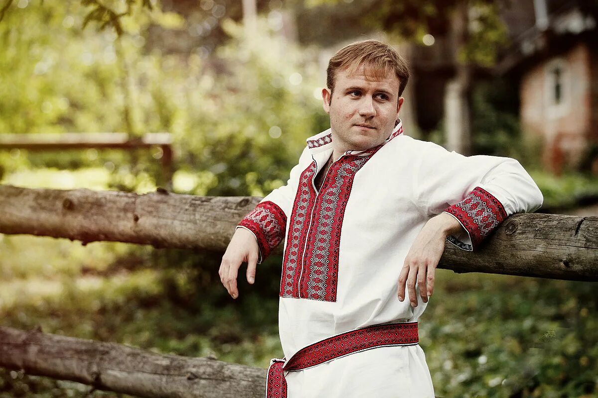 славянская внешность девушки. славянская внешность. русские мужчины. белорусская национальная одежда мужская. девушка в славянском костюме.