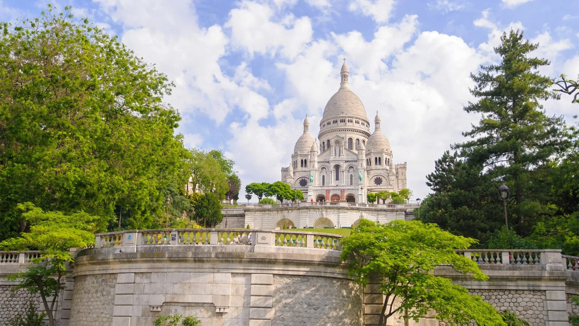 Montmartre strings