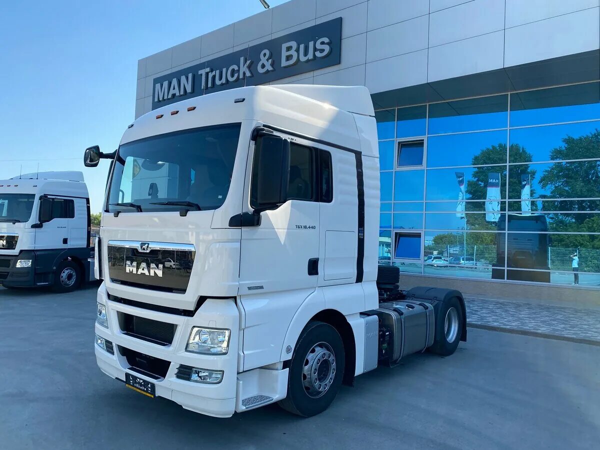 Man TGX 18.440 4x2 BLS. Ман ТГХ 18.440 2020. Тягач man TGX 2020. Седельный тягач man TGX 18. Ман 2017 года