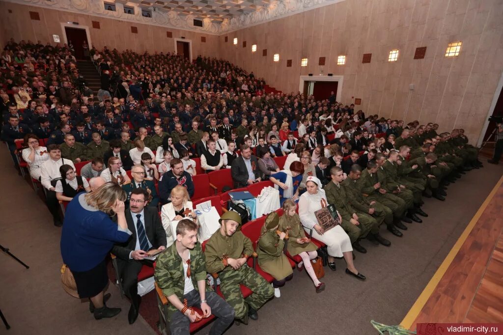 Концертные залы владимира. ДК Точмаш во Владимире зал.