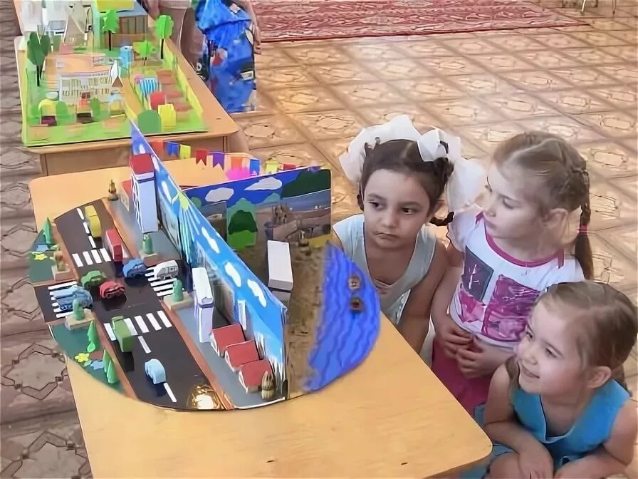 корзина с муляжами овощей. макет дороги для детского сада. набор муляжей овощей. набор овощей с-799 огонек. макет в садик.