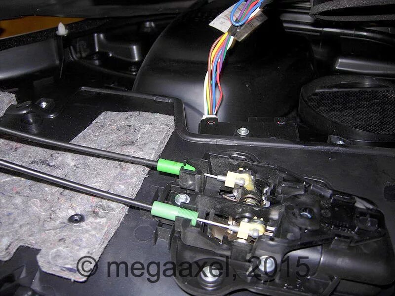 Как снять обшивку задней пассажирской двери - Mitsubishi Outlander XL, 2,4 л, 20