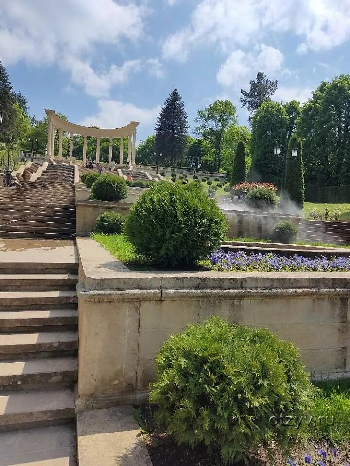 Курортный бульвар кисловодск. Кисловодск май. Кисловодск в середине мая. Кисловодск в мае фото. Кисловодск в мае фото.