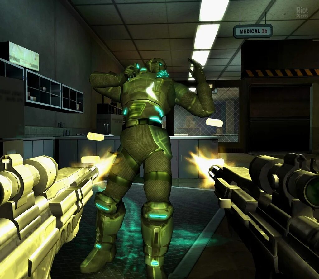 Компьютерные игры 2005. Emergency room игра. Игра хамелеон 2005. Зона 51 2 игра. Матрица 3 игра.