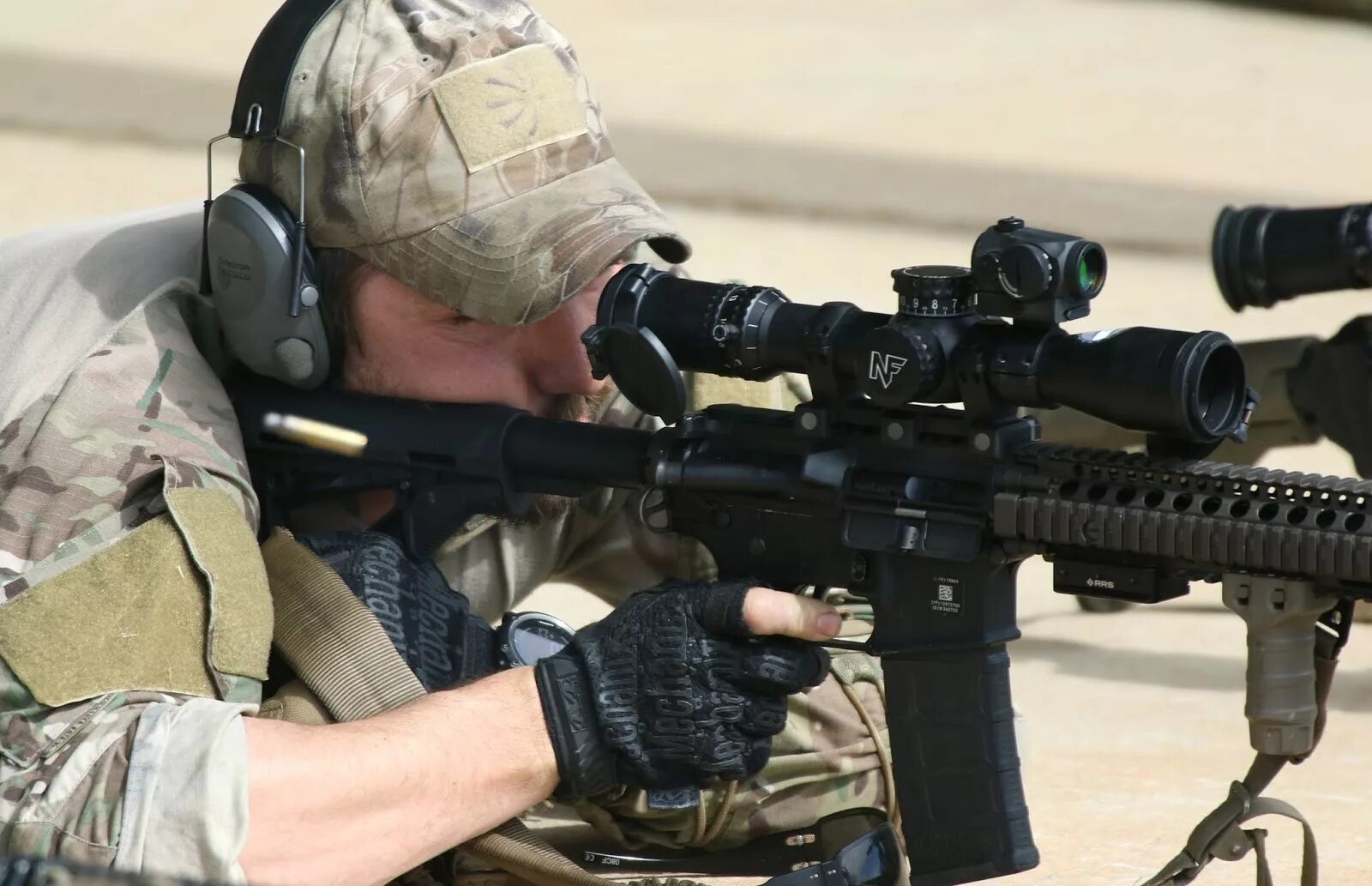 Снайпер сша. Снайпер socom. us army sniper. снайперские соревнования. полицейская снайперская винтовка.