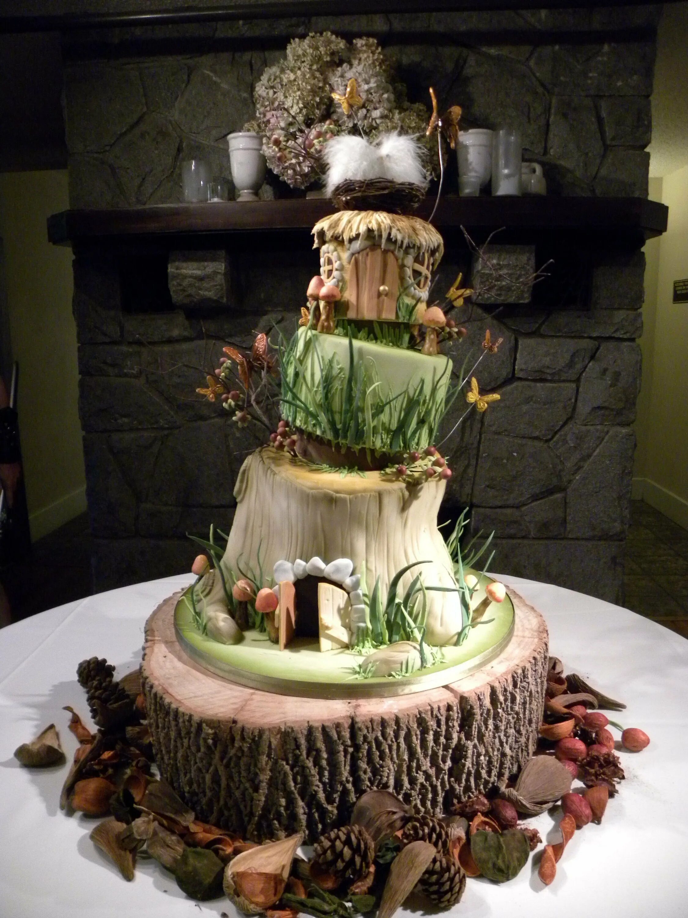 Оригинальные торты. Необычные торты. Креативный свадебный торт. Торт в стиле леса. Невероятные торты