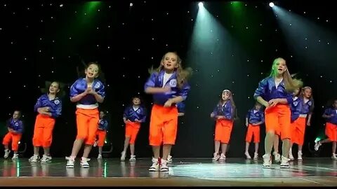 Танец недетское время видео