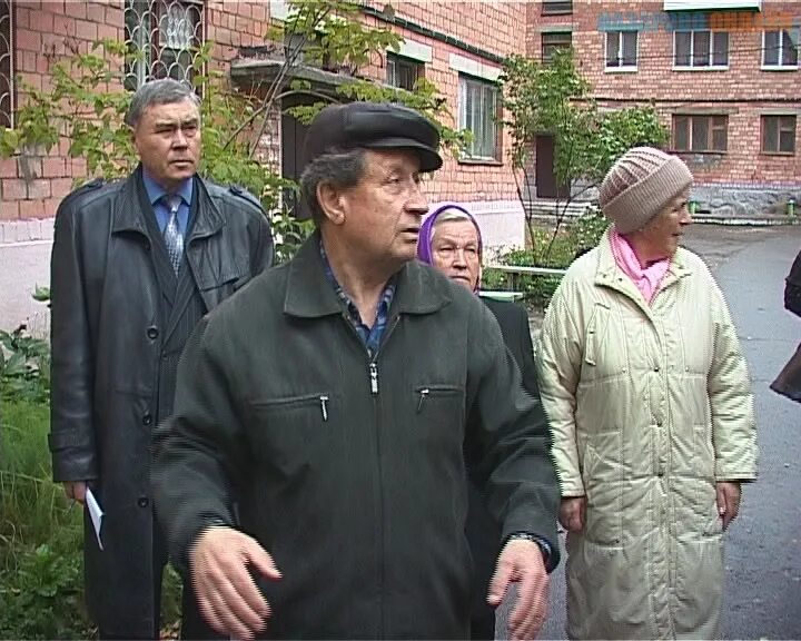 Боров директор