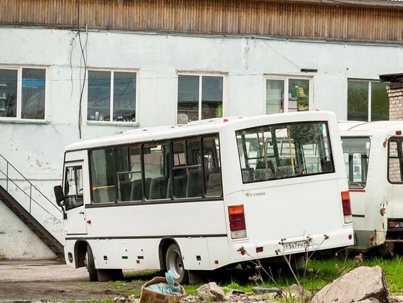 Автобусы киров телефон. Автоколонна 1322 г.Вятские Поляны. Автоколонна Вятские Поляны. Автоколонна 1322 г.Вятские Поляны Хендай. Поляны Киров автобус.