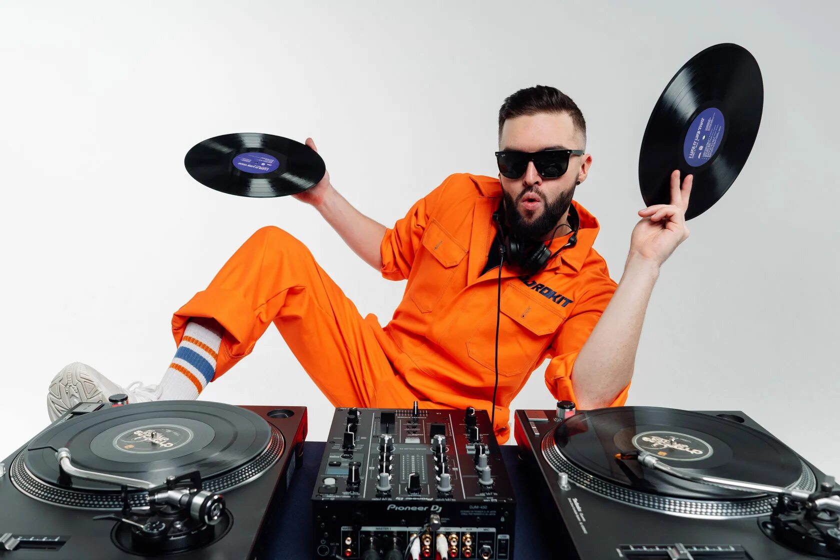 где диджей. диджей фото. роберто фонталан диджей. диджей мельников. современные диджеи.
