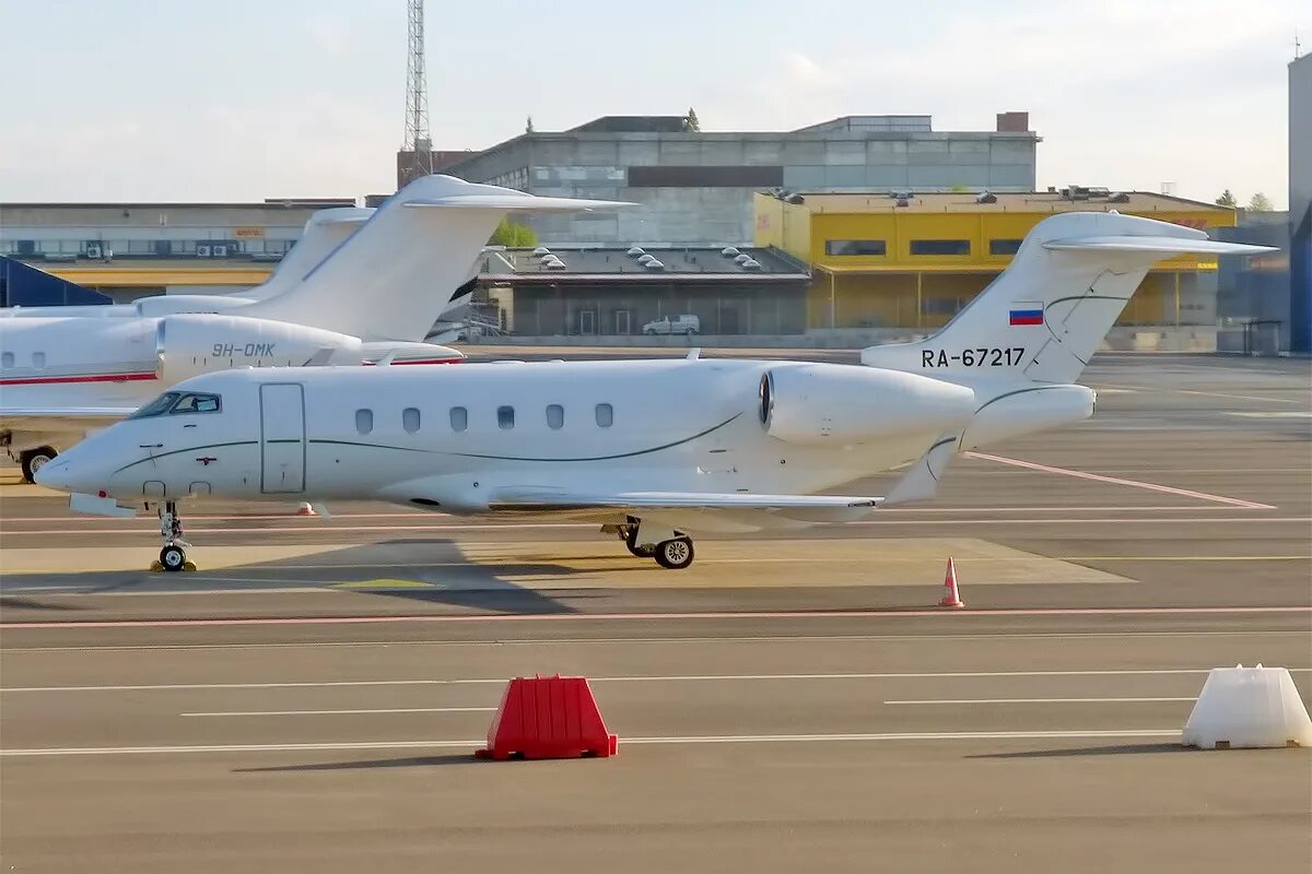 Ra-67217. Тулпар Эйр авиакомпания. Тулпар Эйр Bombardier. Авиакомпания Тулпар Казань. Тулпар эйр