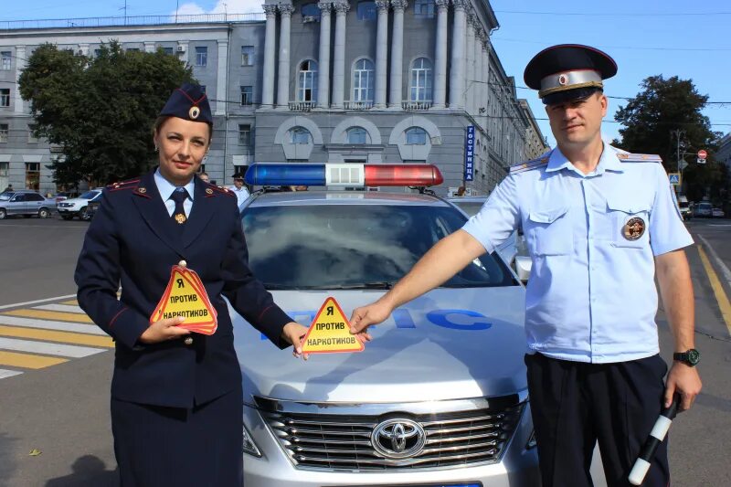 Курские приставы совместно с сотрудниками ГИБДД ловили должников прямо на дороге