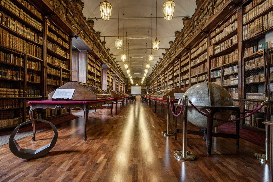 Университет эдинбурга библиотека. Кембридж университет библиотека. University library. Массачусетский технологический институт сша внутри. Библиотека кембриджа университетская.