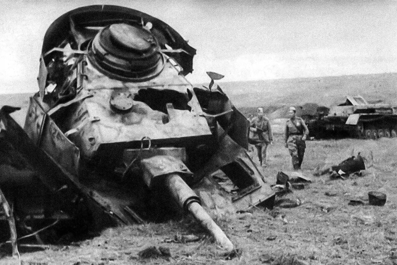 Курская дуга танки. Танк тигр 1943 курская битва. Курская битва танк т 34. Битва под курском 1943. Курская битва (1943 г.