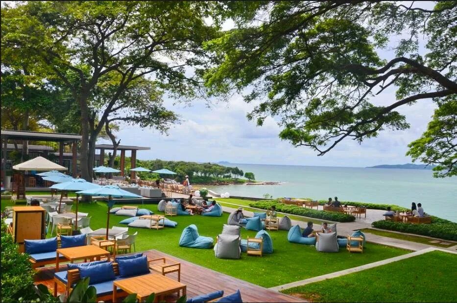 Sky gallery. Sky gallery. Скай гэллери паттайя. Паттайя небо. Скай гэллери паттайя.