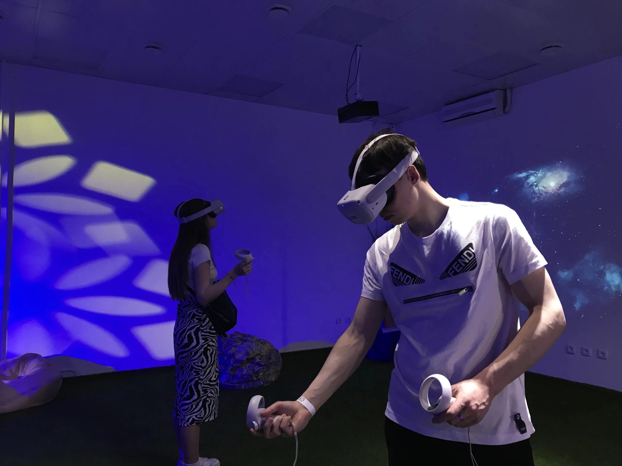 Фестиваль виртуальной реальности СПБ. Interactive VR Fest СПБ. Interactive VR Fest СПБ галерея. MULTIBRUSH VR. Interactive vr