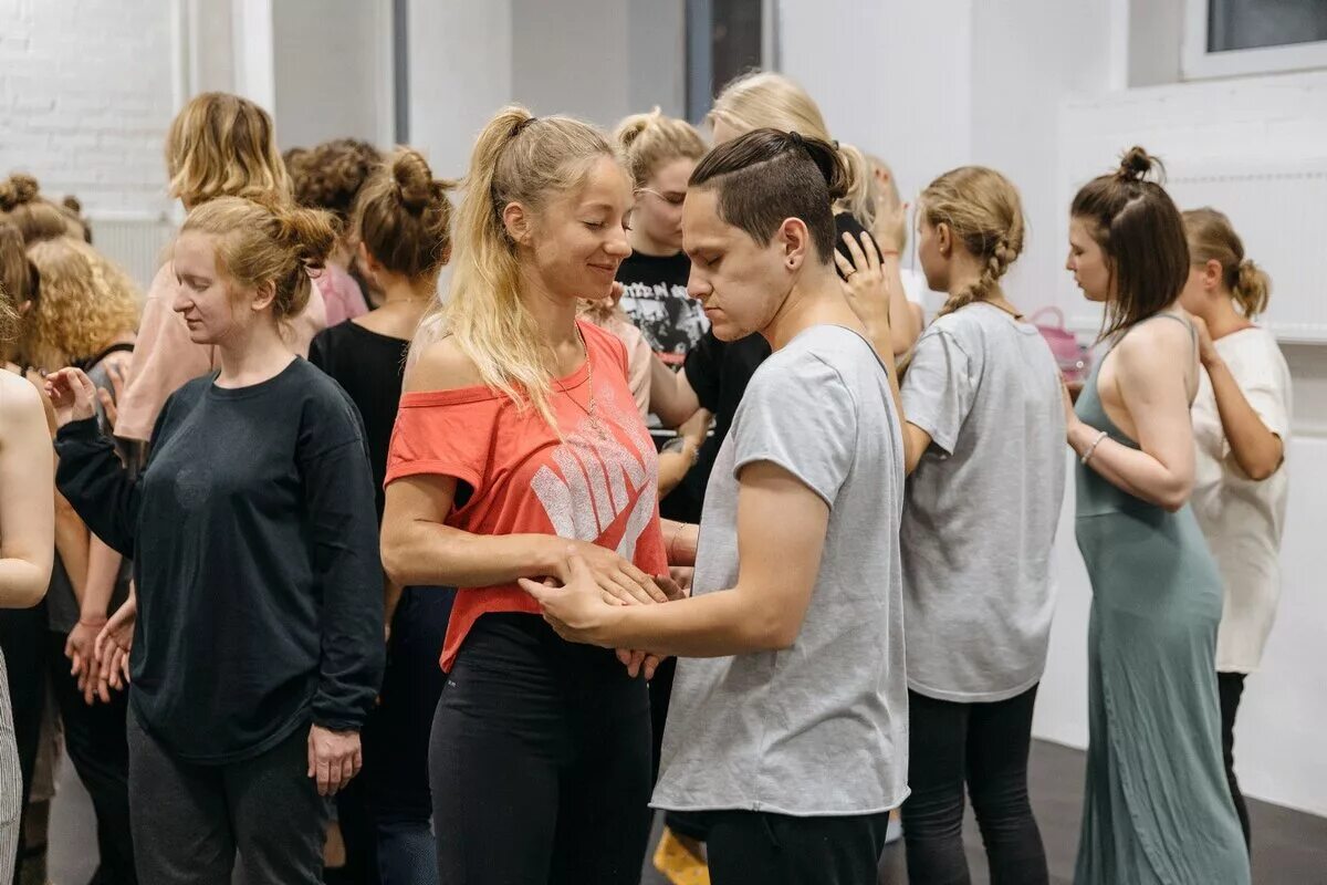 Прослушивание в театральный вуз. Экзамен в театральный вуз. Хотела поступить в театральный. Поступление в театральный вуз. Центр мейерхольда спектакль.