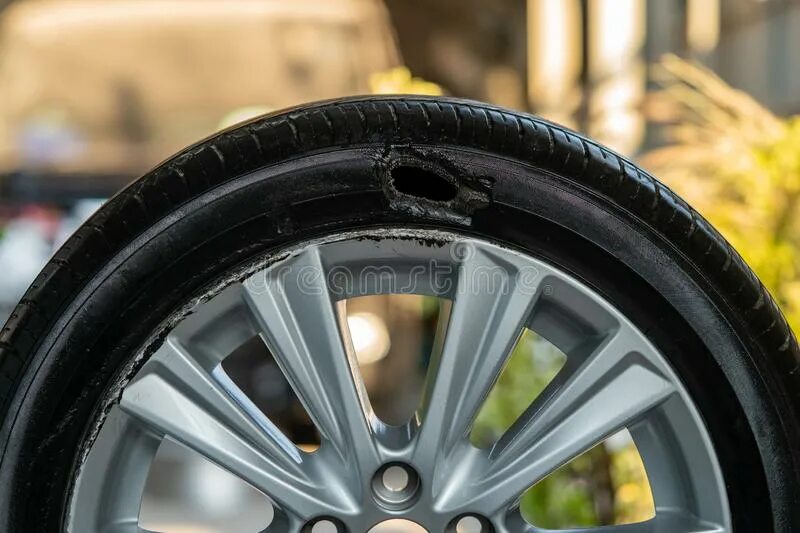 My tire is broken. Tire burst. пневмовзрыв автомобильной шины брак. пневмовзрыв автомобильной шины книга. пневмовзрыв шины фото.