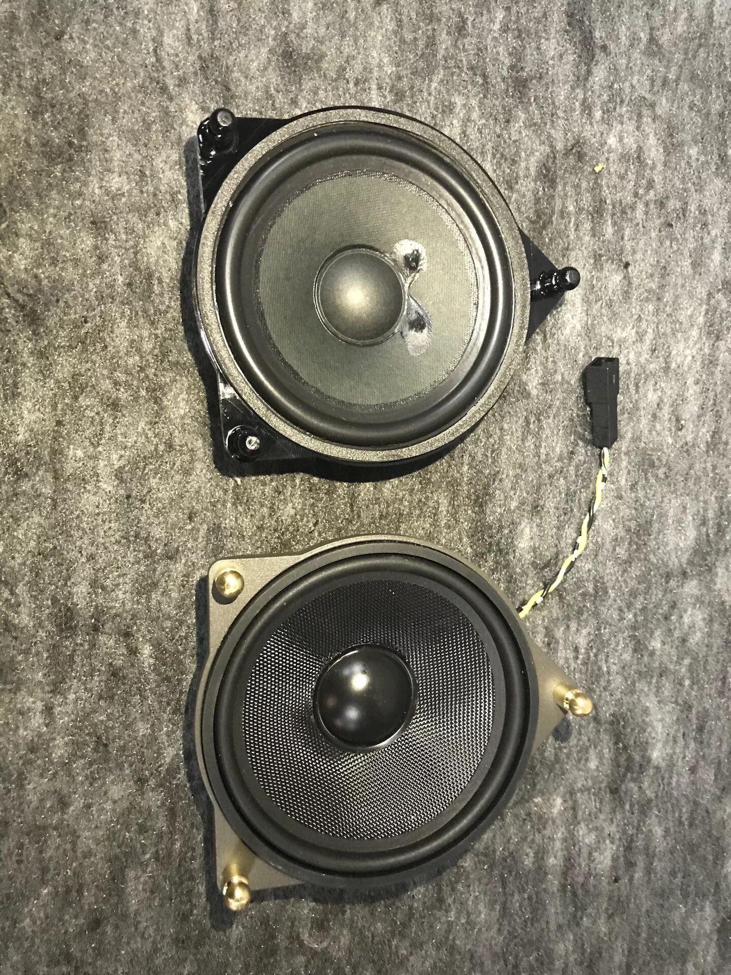 Авито колонки в машину. Pioneer sw 250. Колонки из автомобильных динамиков 16 см. Авито колонки автомобильные волгодонск. Корпусные динамики в авто.