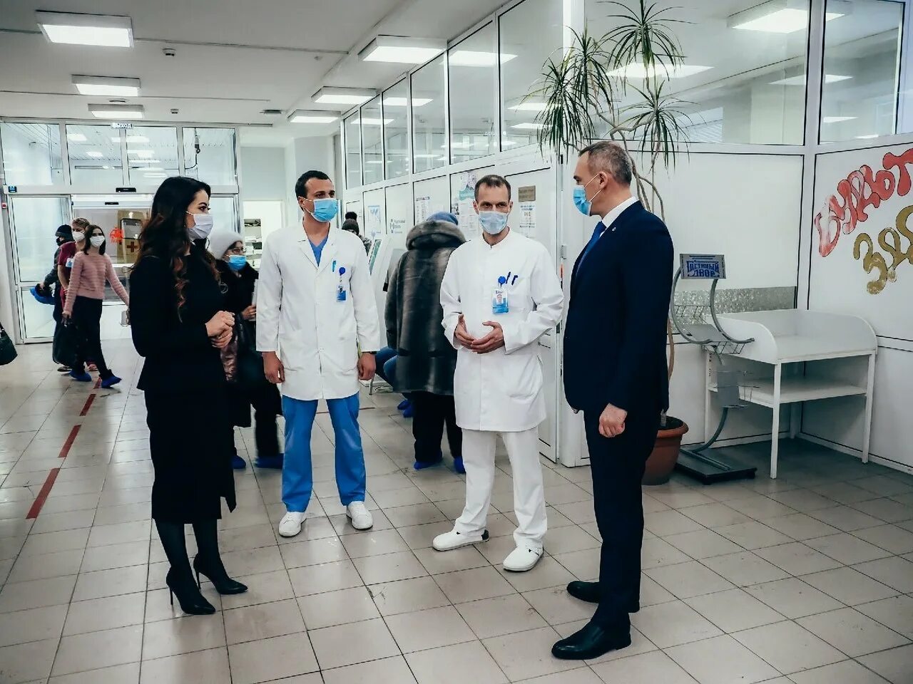 Тюмень больниц 2. Окб 2 тюмень. главный врач окб 2 тюмень. городская клиническая больница 2 тюмень.