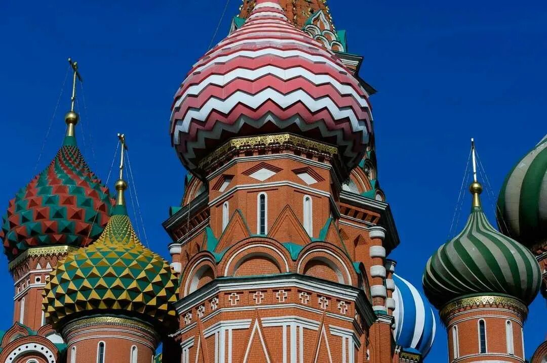 Собор василия блаженного фасад. Башни храма василия блаженного. Покровский собор в кремле. Красная площадь москва покровский собор спасская башня. Храм василия блаженного и васильевский собор.