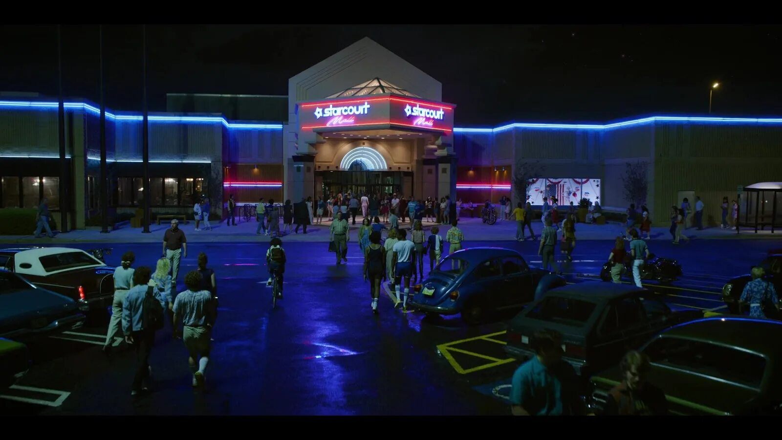 Центр осд. Starcourt mall stranger things. очень странные дела starcourt mall. очень странные дела 3 сезон торговый центр. очень странные дела 3 сезон старкорт.
